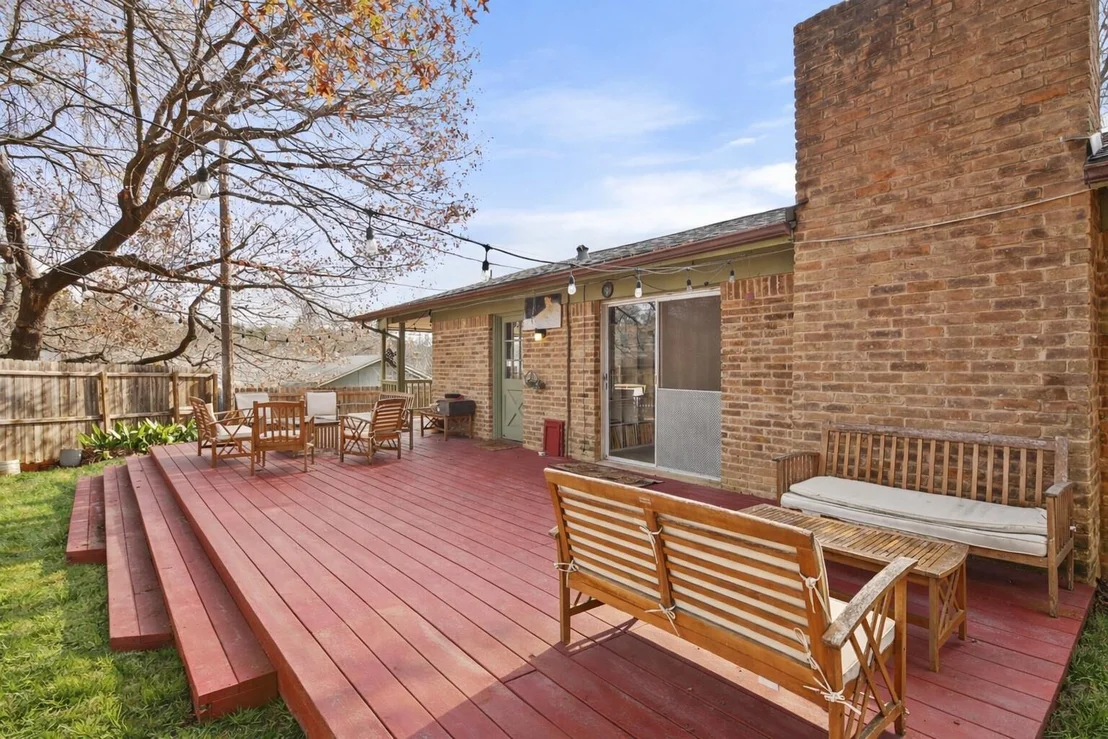 Photo of 902 Clearwater CIR