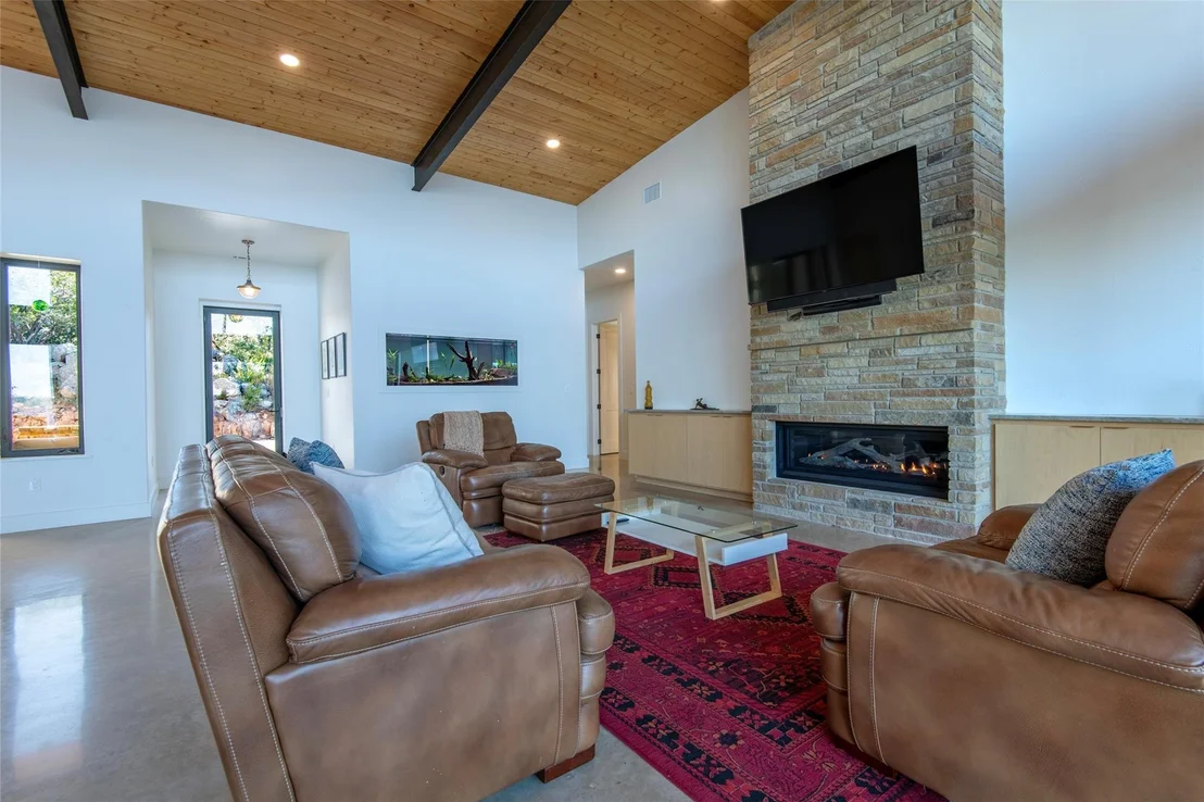 Photo of 247 Peninsula DR
