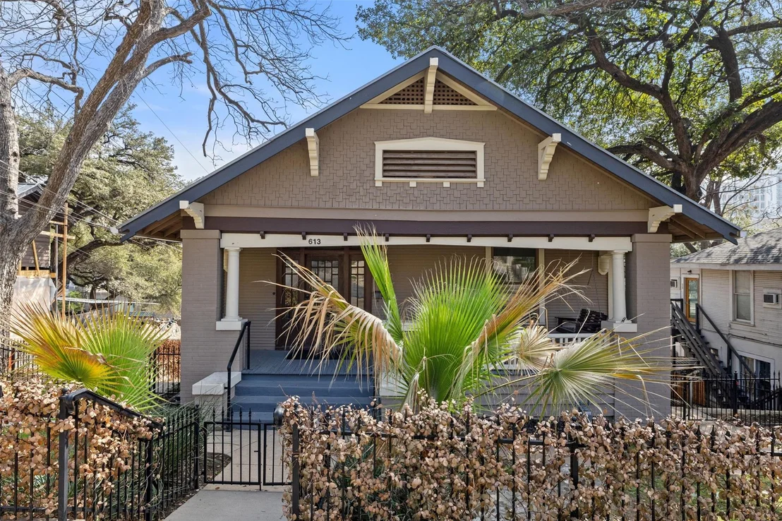 Photo of 613 Baylor ST