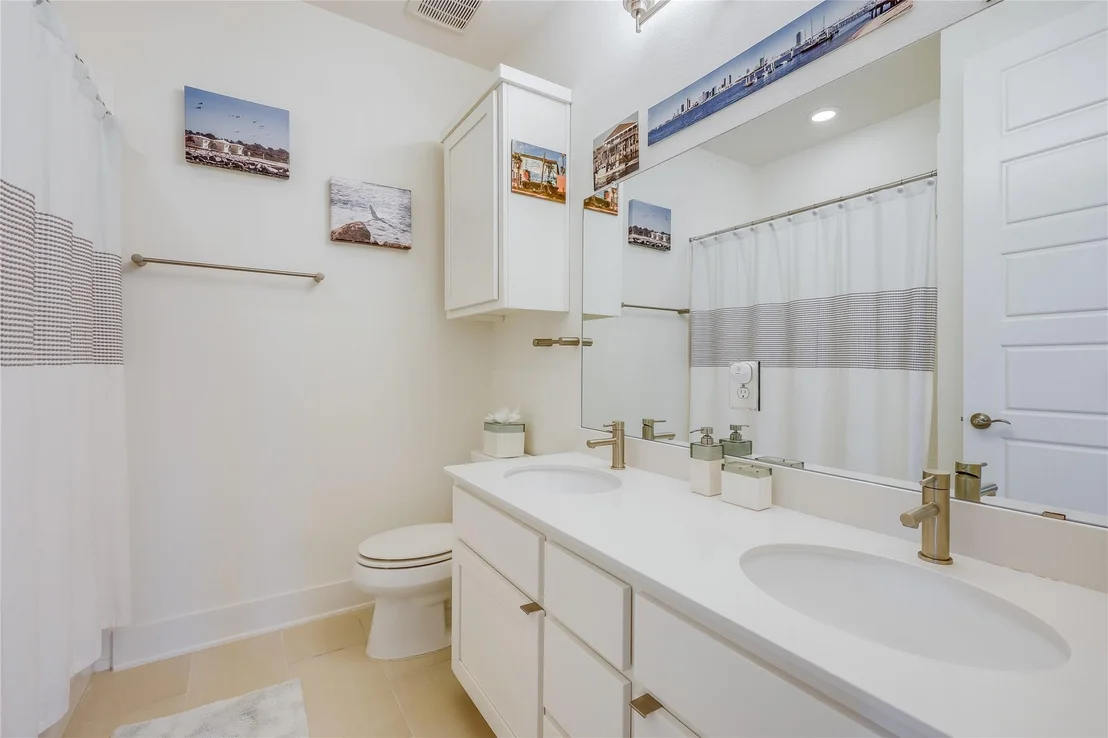 Photo of 4537 Berkman DR