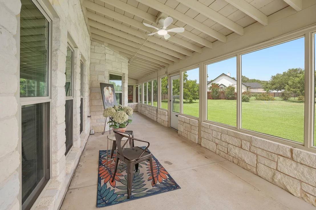 Photo of 101 Lakeview LN