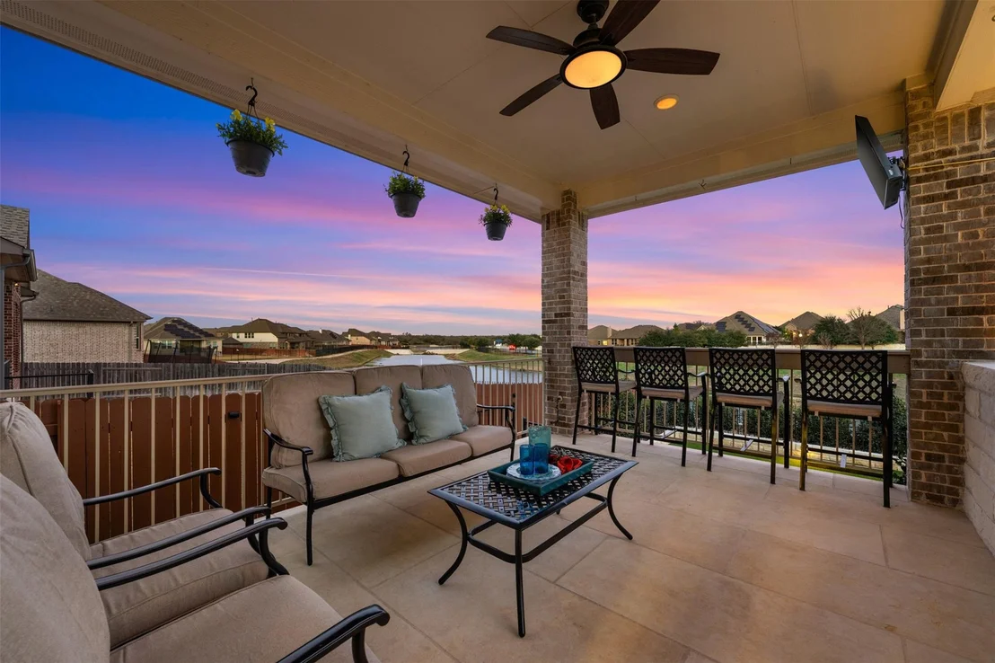 Photo of 2116 Ambling TRL