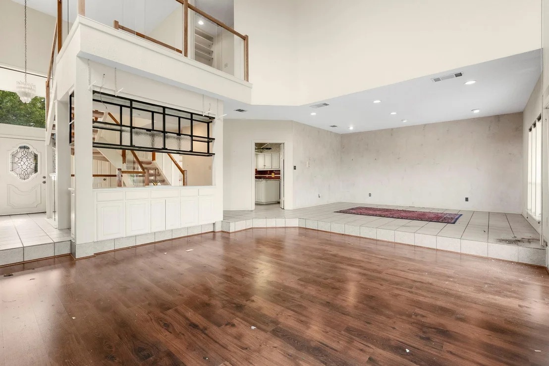 Photo of 5914 N West PL