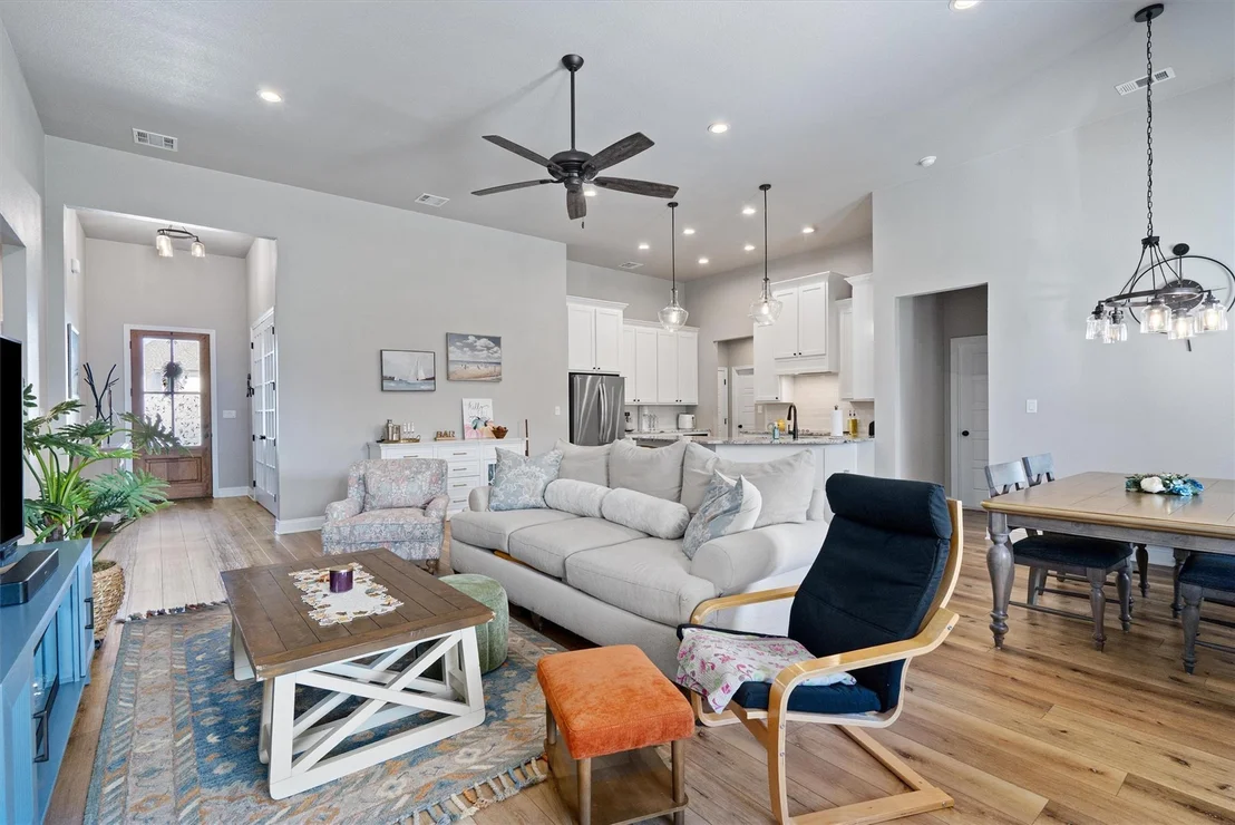 Photo of 1219 Logan BLVD