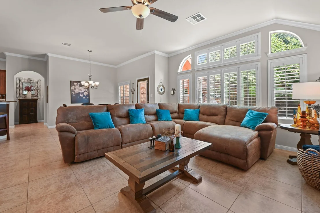 Photo of 114 Drury LN