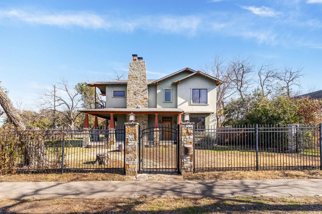 Photo of 2203 Lindell Ave