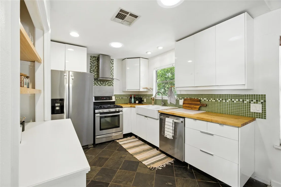 Photo of 5430 Salem Walk DR