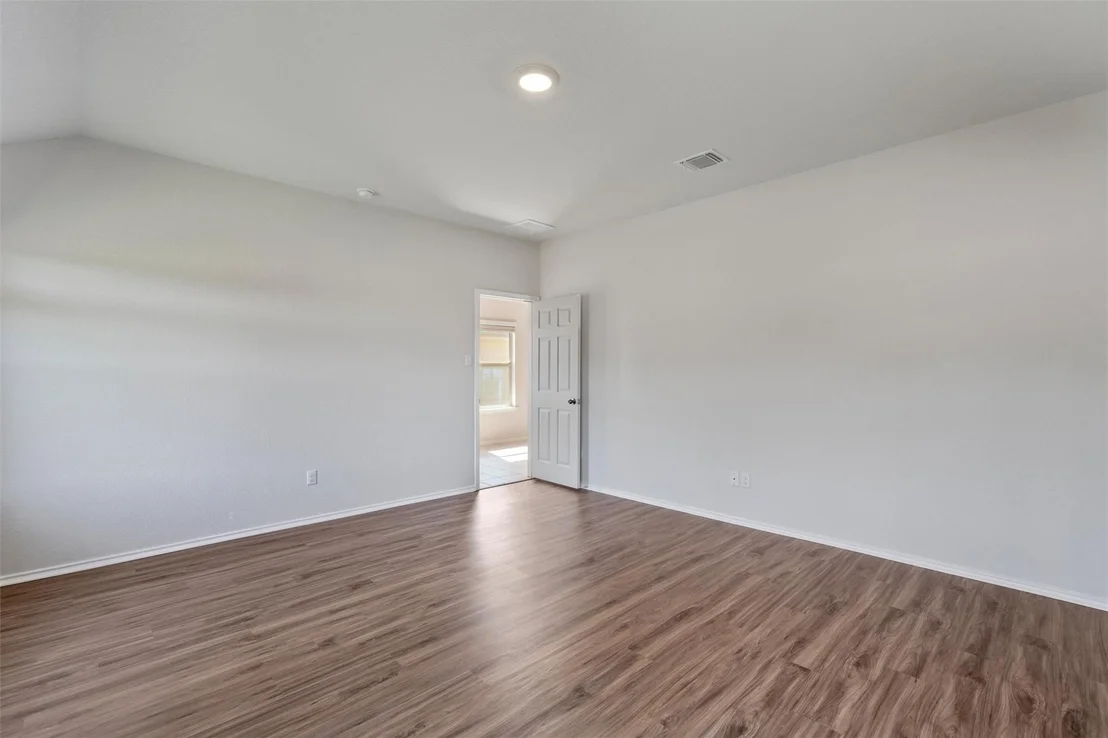 Photo of 1005 Taggart CT