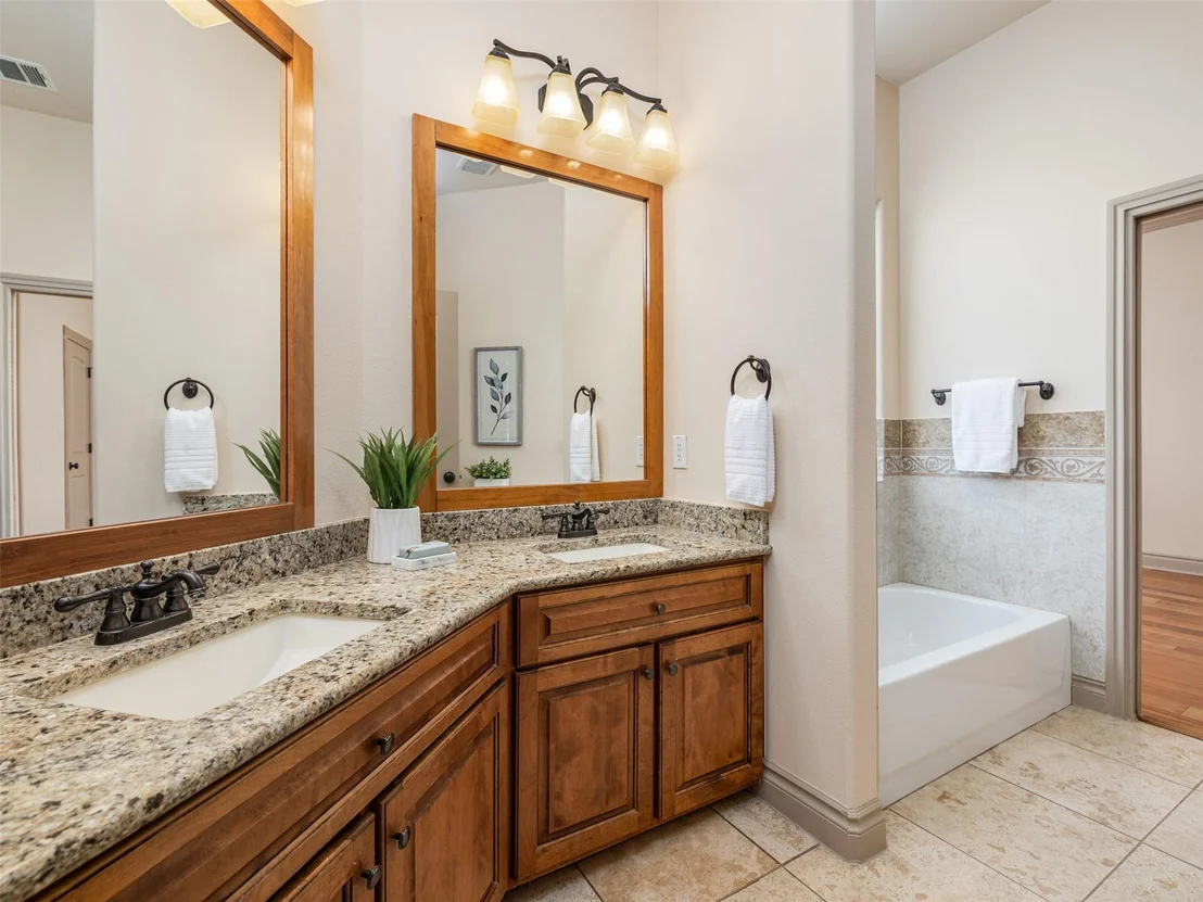 Photo of 139 Ware DR