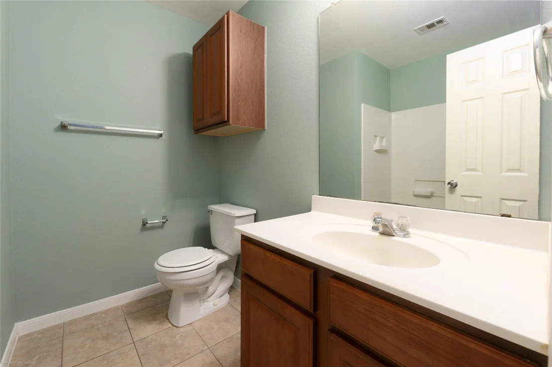 Photo of 103 Ashwood N