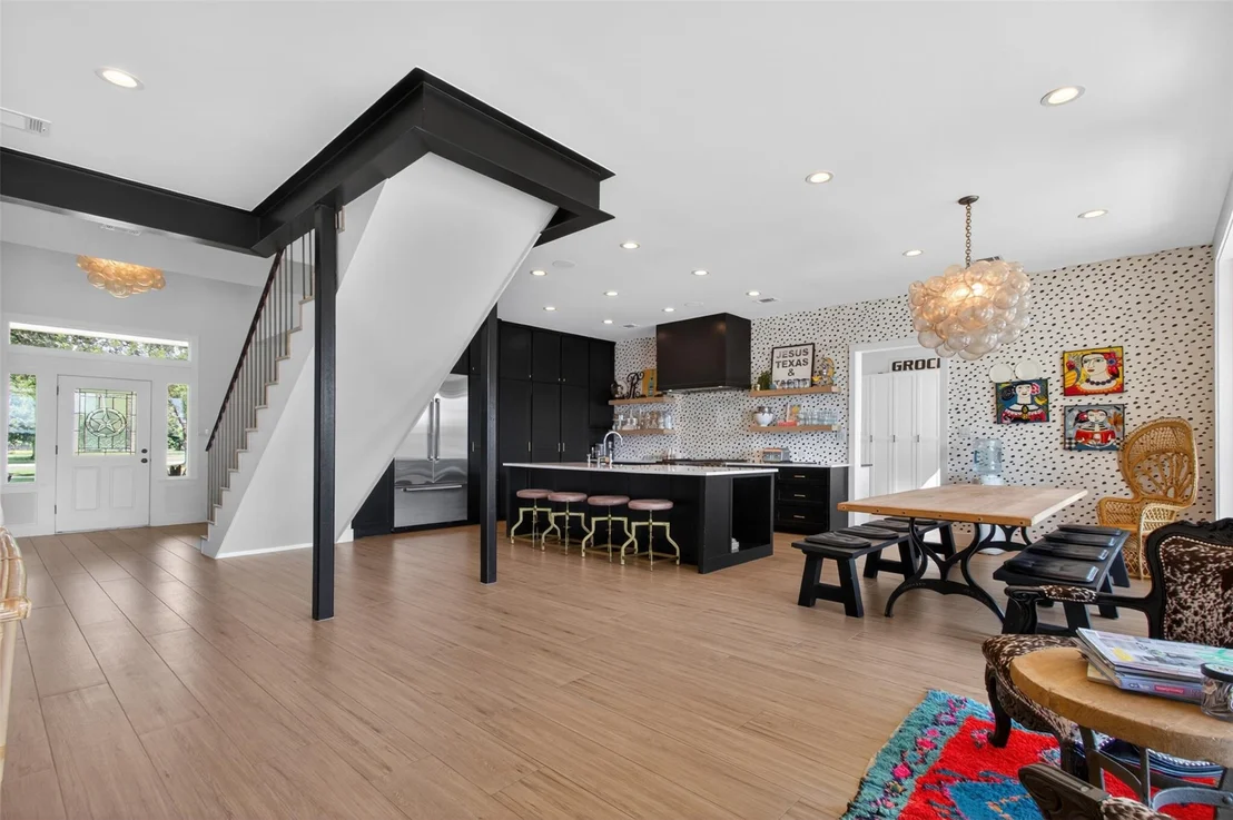 Photo of 237 Waters Edge