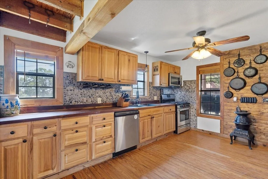 Photo of 414 Walnut Creek RD