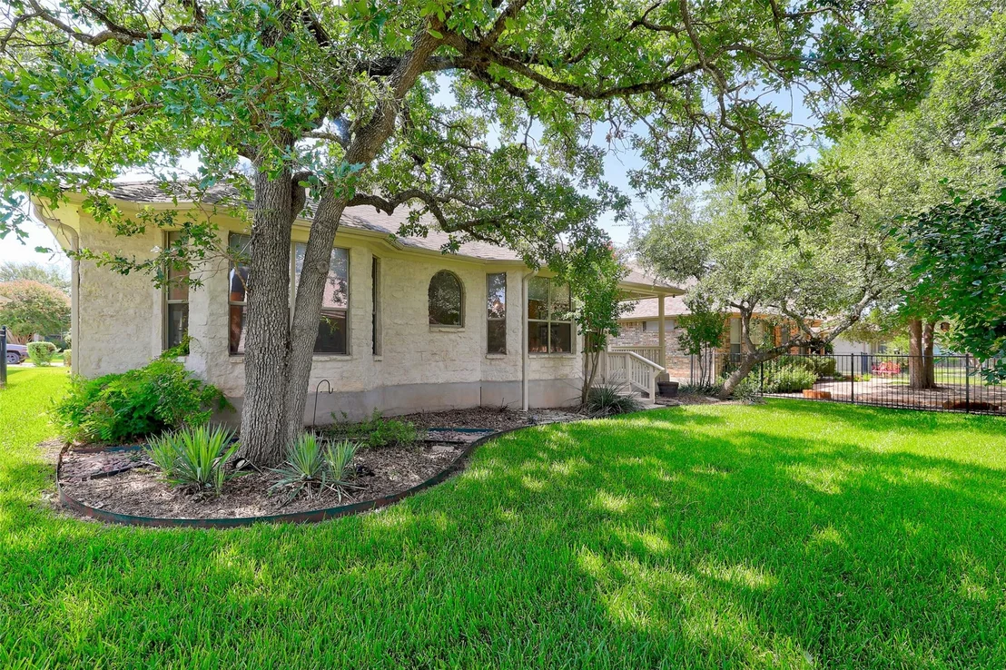 Photo of 917 Heritage Oaks BND