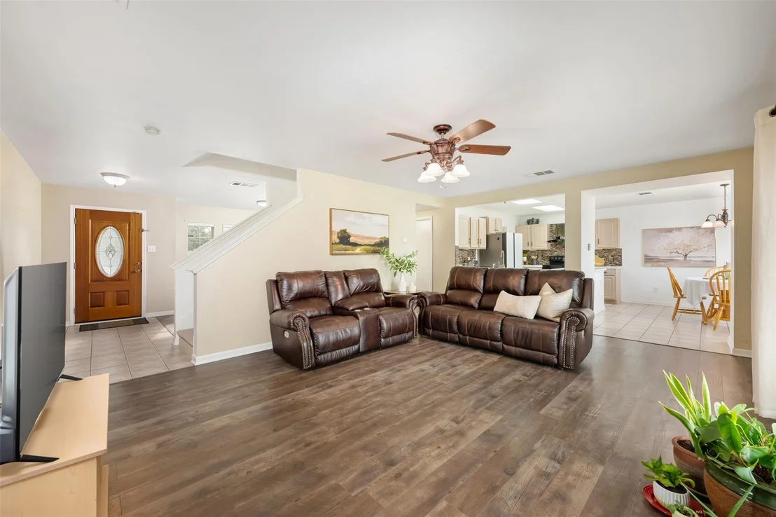 Photo of 200 Deercreek LN