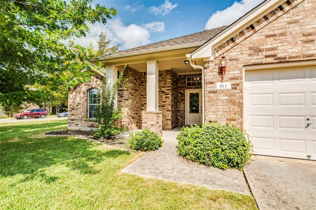 Photo of 813 Kingston Lacy BLVD