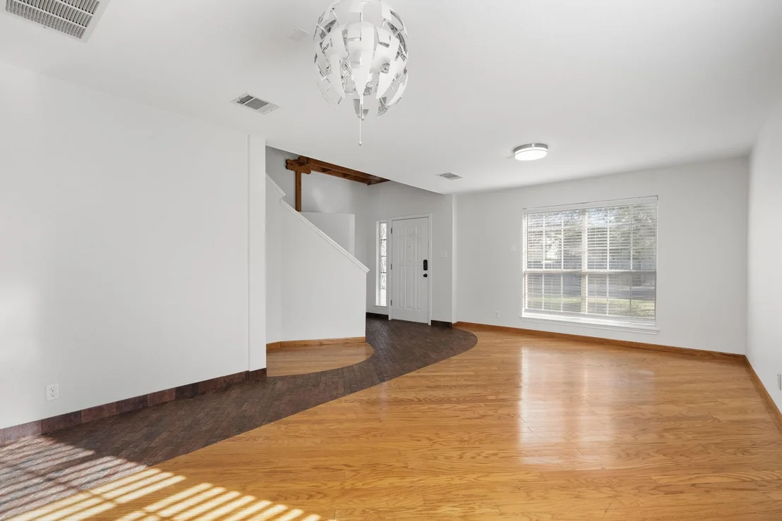Photo of 12708 Parkland DR