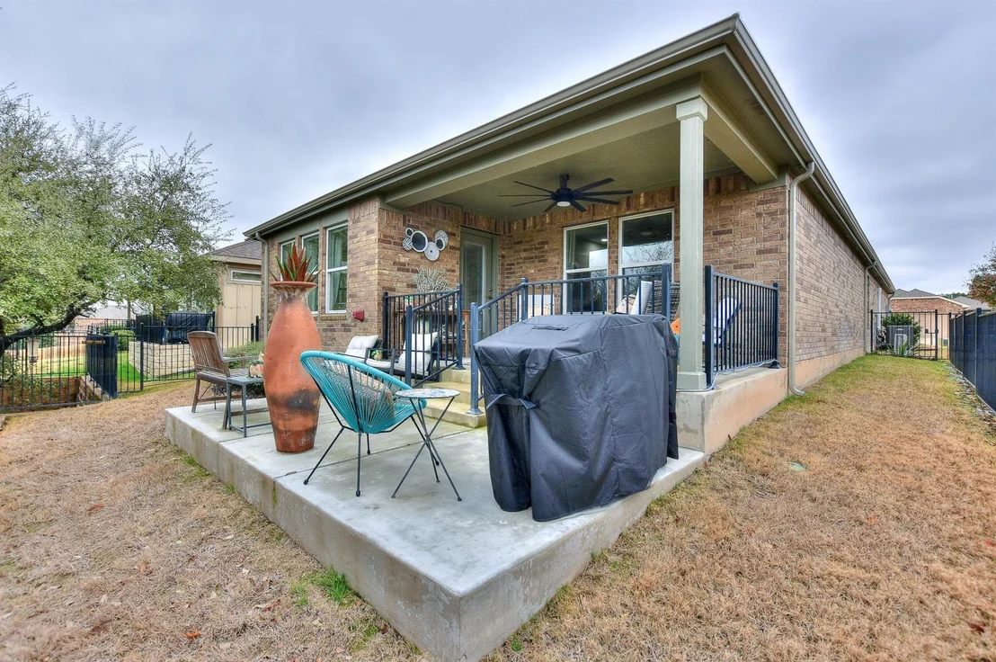 Photo of 838 Hamilton LN