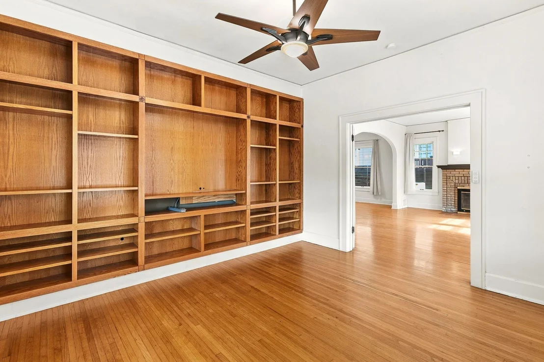Photo of 3200 Harris Park Ave