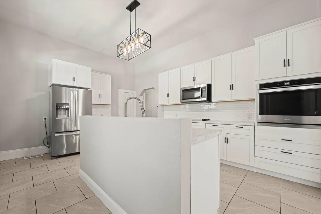 Photo of 803 N 3rd ST