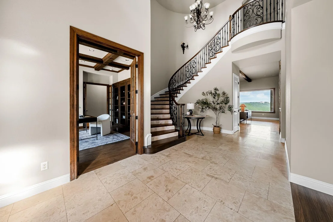 Photo of 8145 Lake Mountain LN