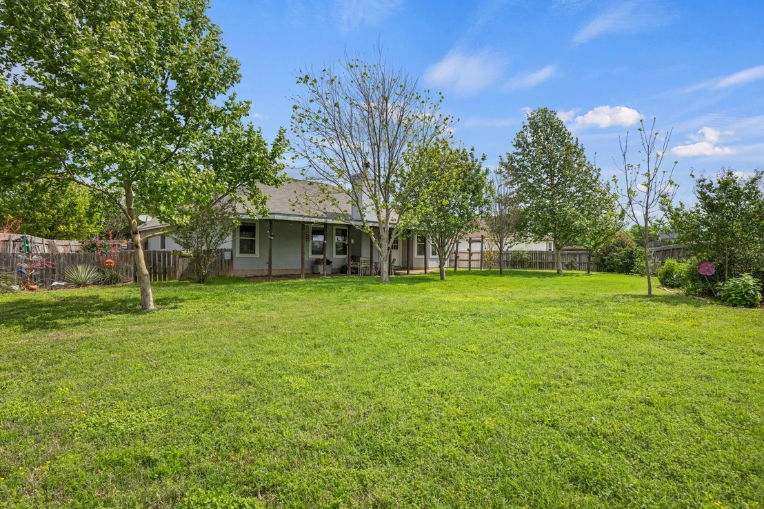 Photo of 206 Evergreen CIR
