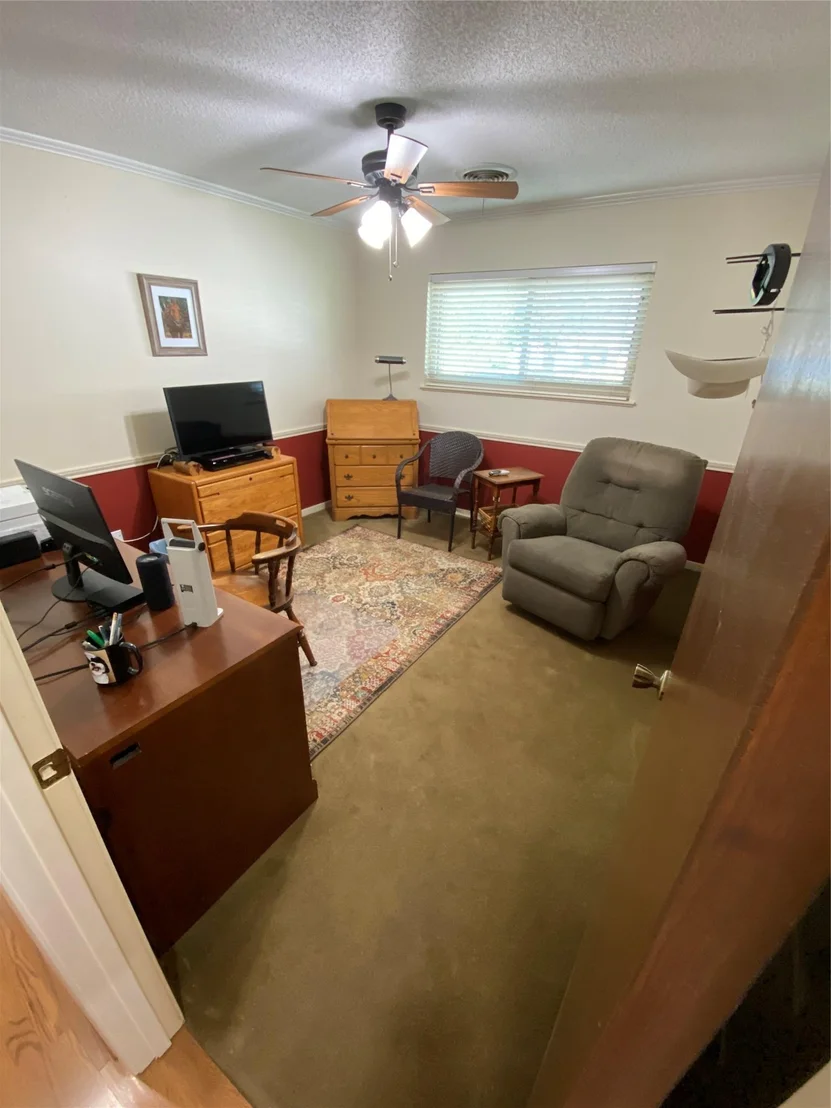 Photo of 140 Oakridge RD