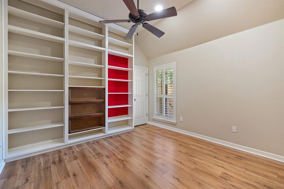 Photo of 1111 Hillridge DR
