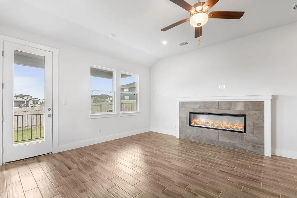Photo of 8510 Red Bottle Brush RD