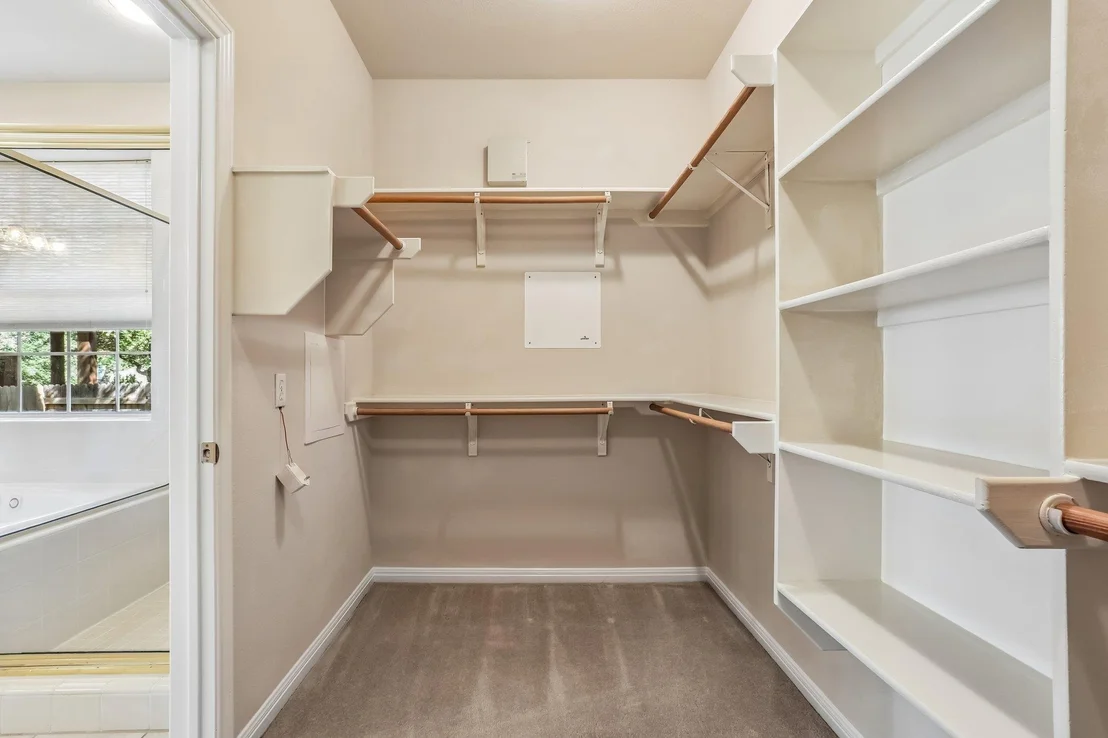 Photo of 15008 Thatcher DR