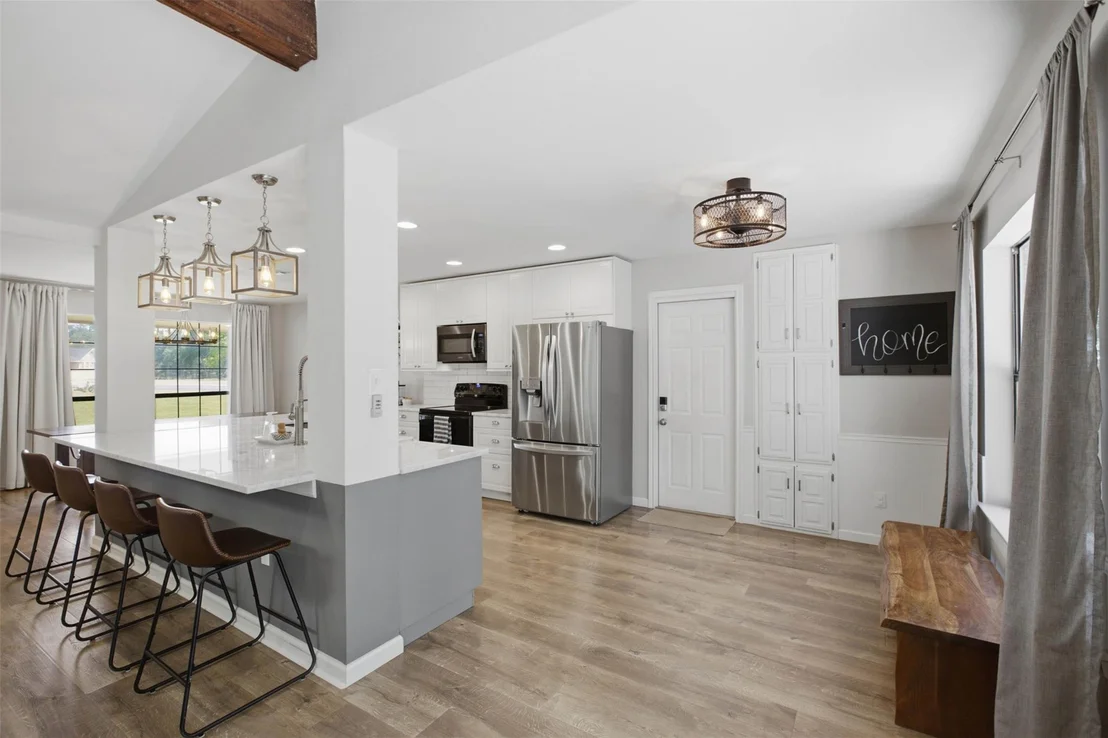 Photo of 4102 Sequoia TRL W