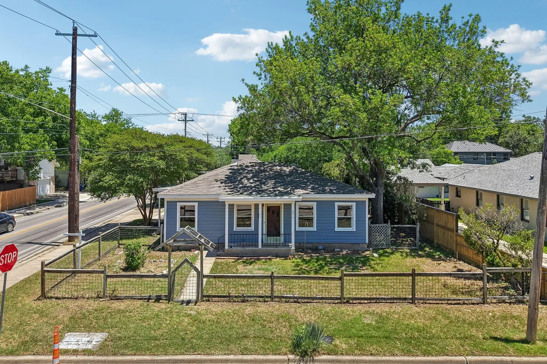 Photo of 5015 Ave G