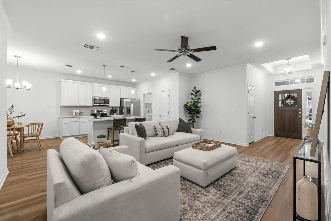Photo of 8114 Timber Hollow LN