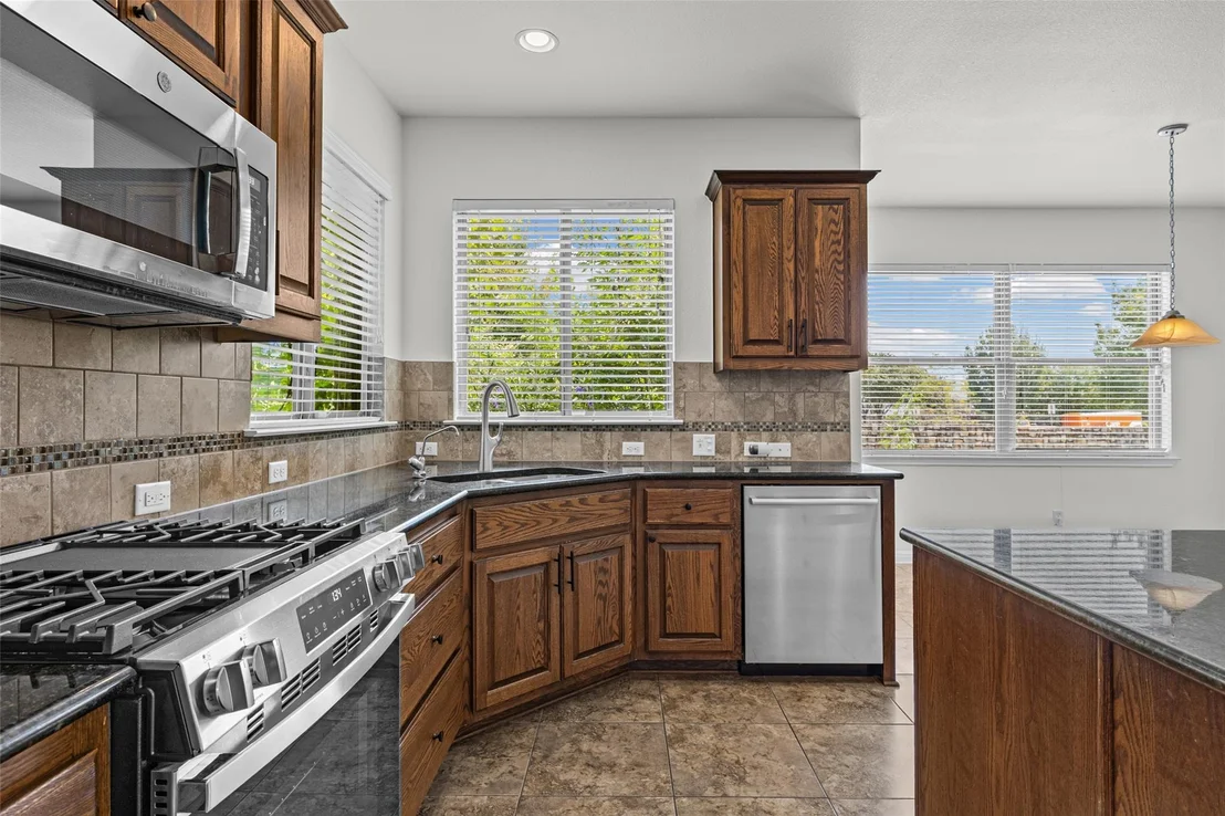 Photo of 606 Irvin DR