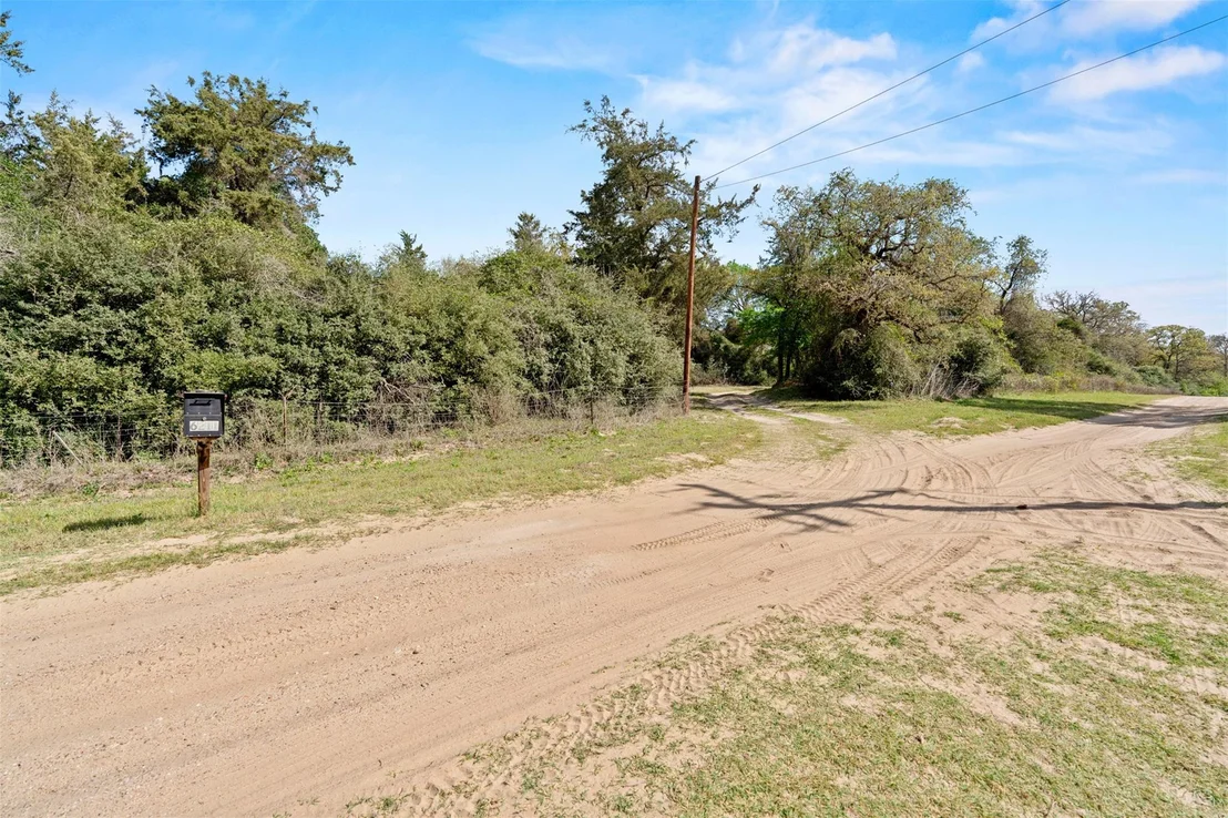 Photo of 6211 County Road 342