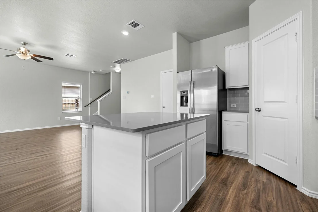 Photo of Unit 20C at 317 Circle WAY
