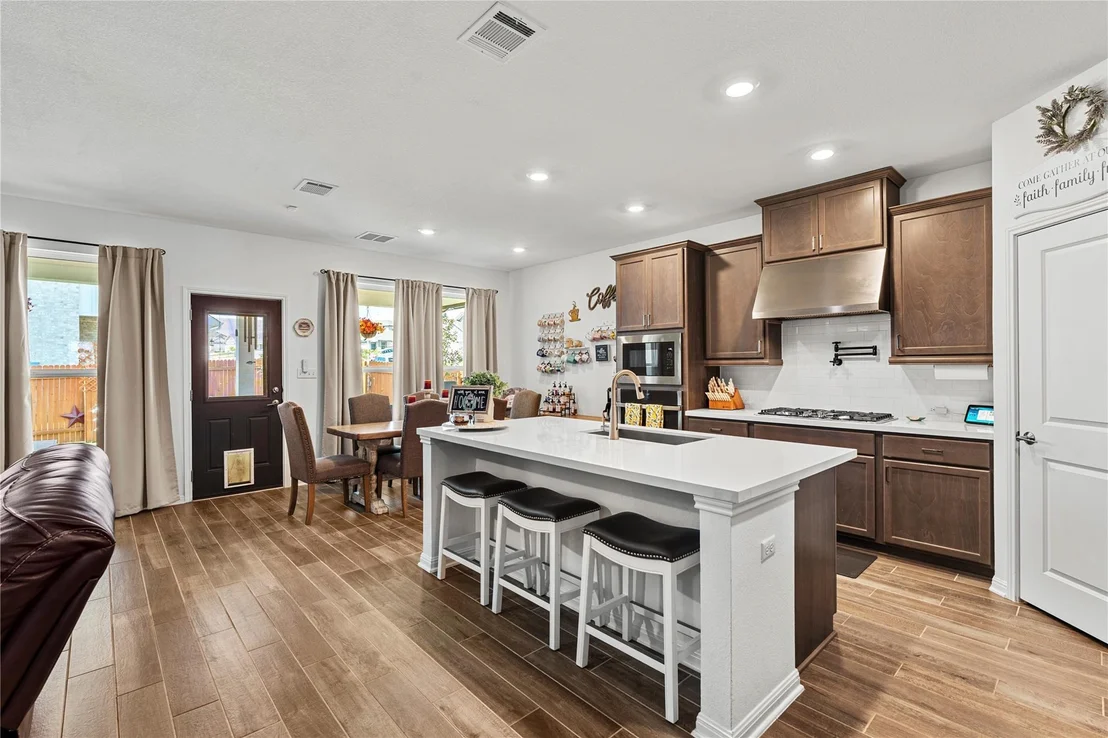 Photo of 6701 Night Chinook DR