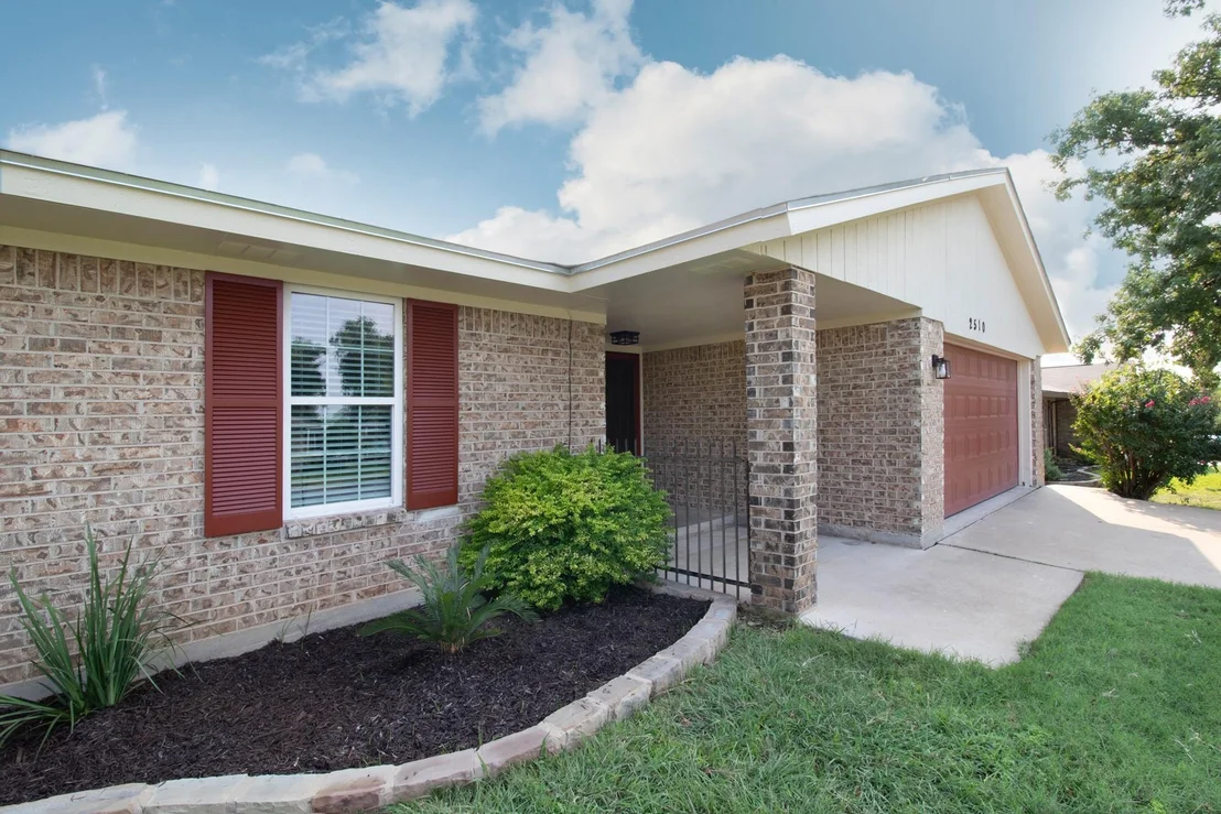Photo of 2510 Bunker Hill DR
