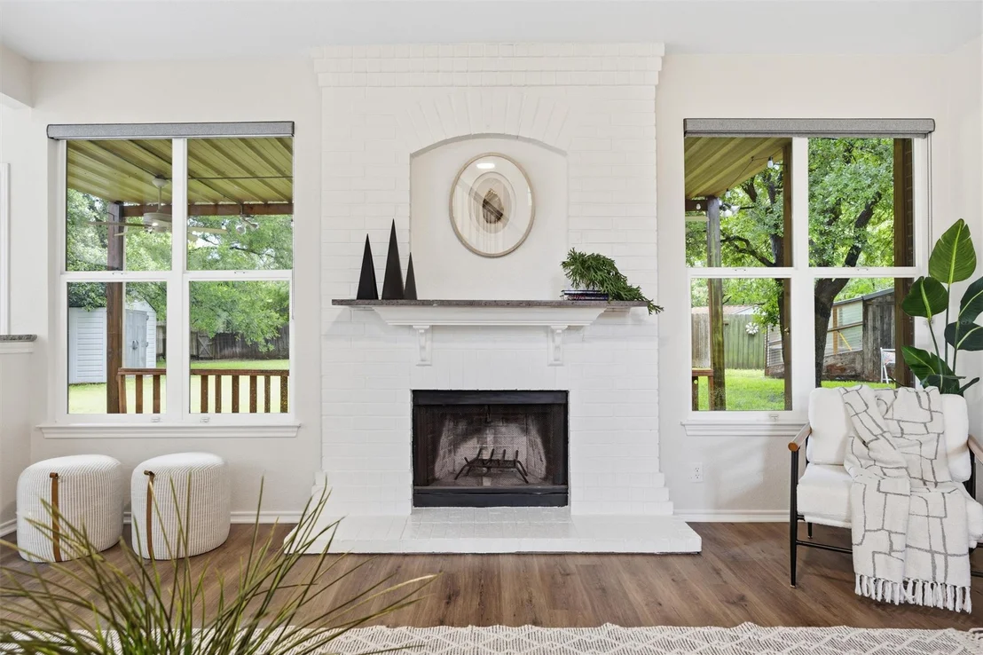 Photo of 403 Paint Brush CIR