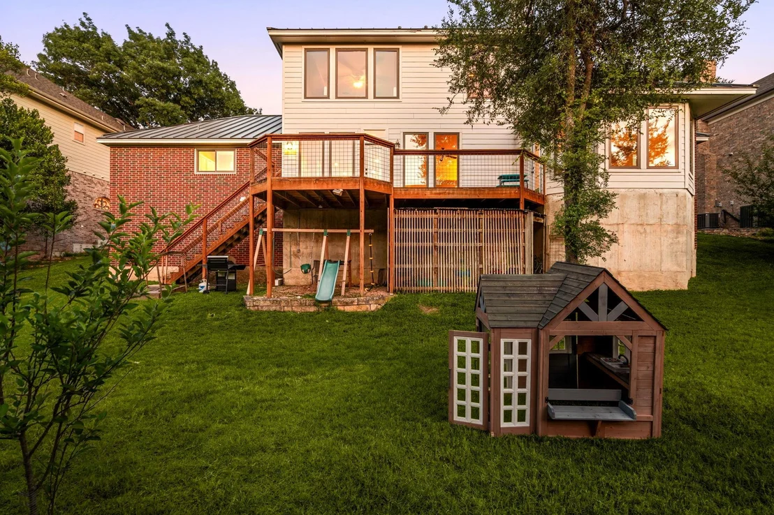 Photo of 2716 Bartons Bluff LN