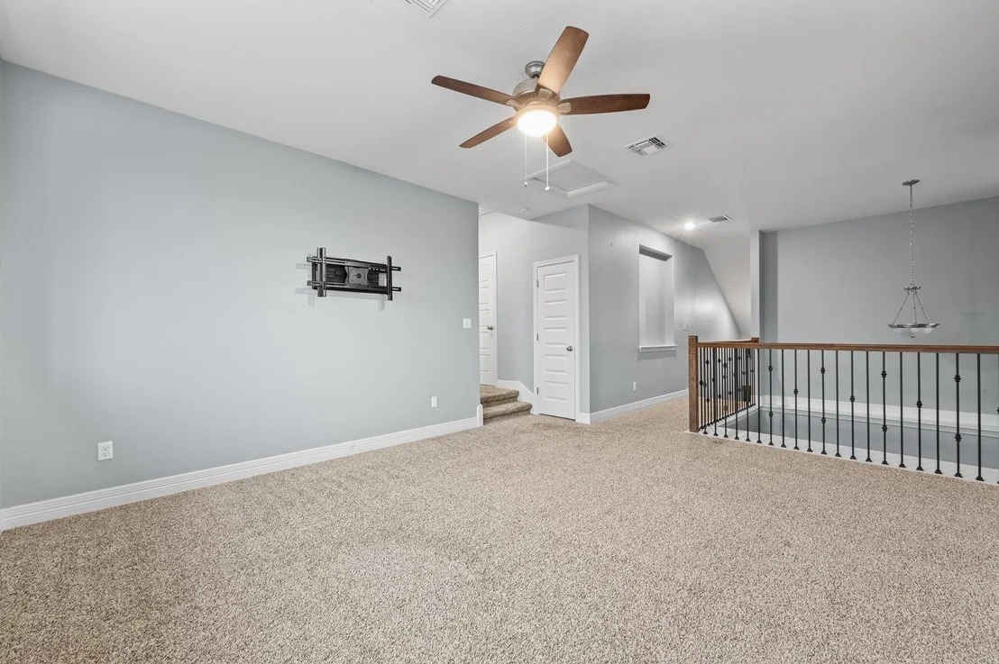 Photo of 154 Ashleaf DR