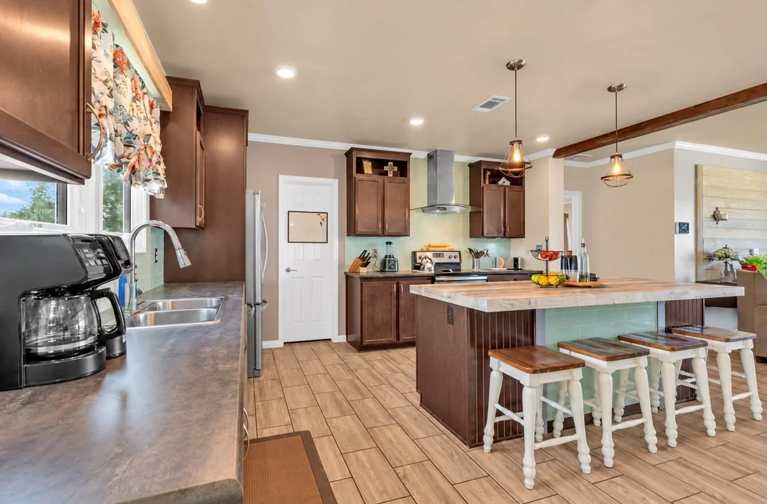 Photo of 213 River Front DR