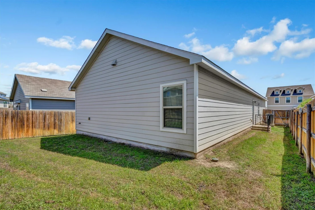 Photo of 771 Circle WAY