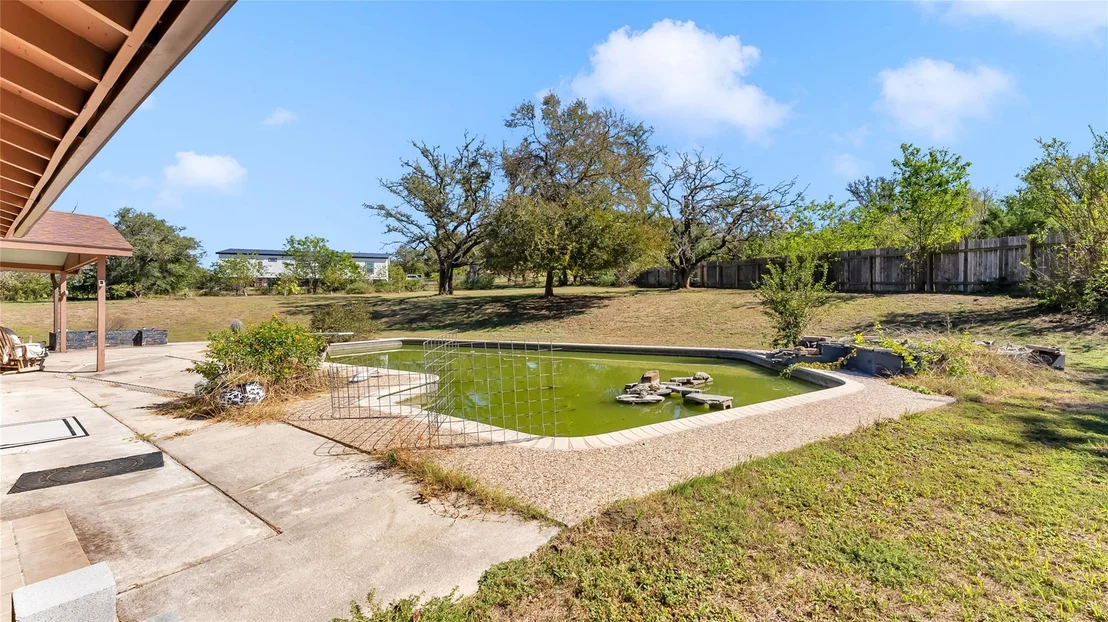 Photo of 313 Geneva LN
