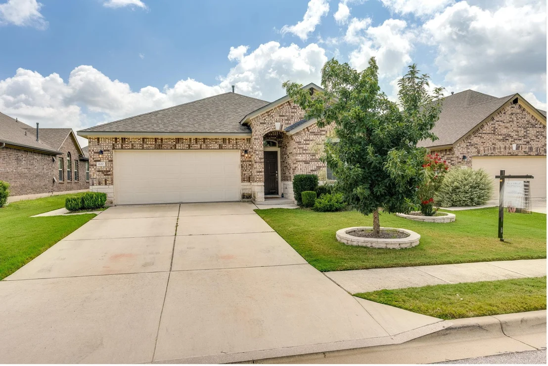 Photo of 620 Carly Ann LN