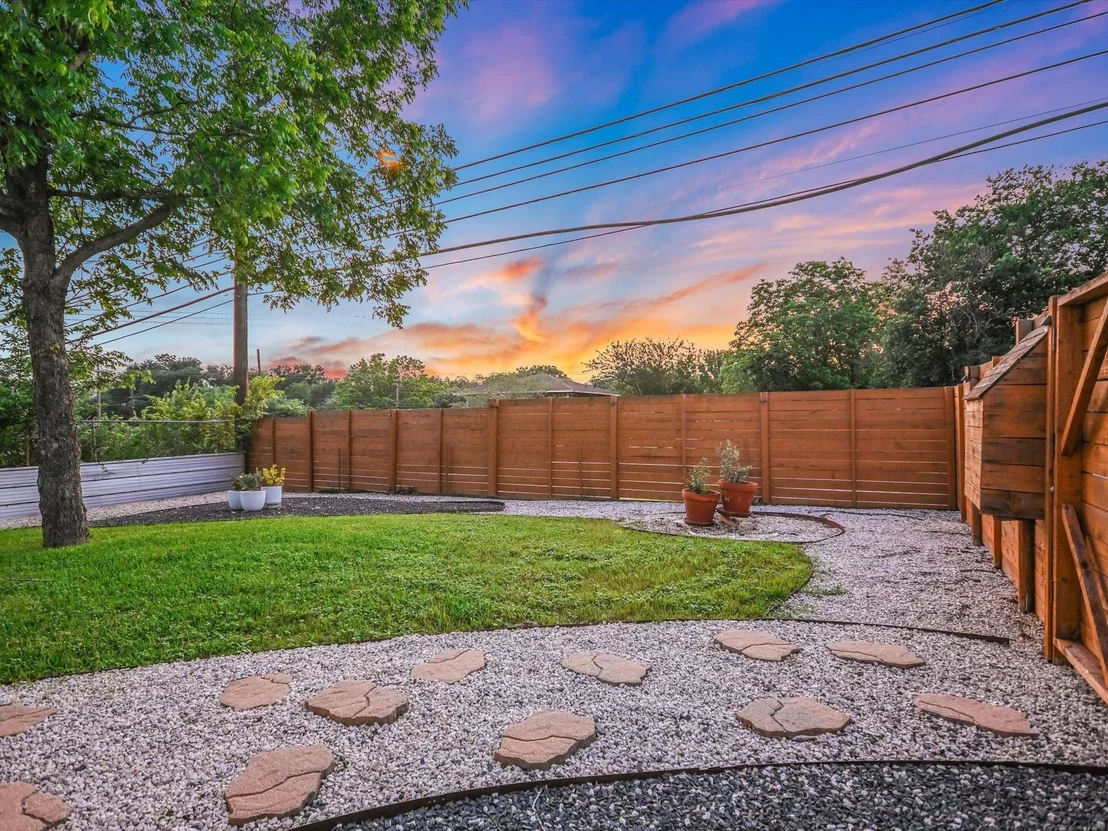 Photo of 5405 Manor RD