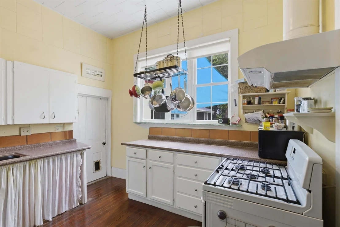 Photo of 400 S Willis ST