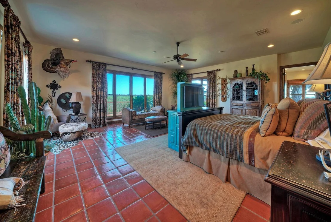 Photo of 1372 Lyles Ranch RD