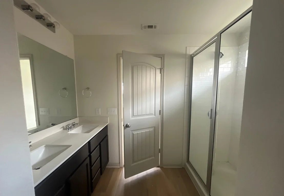 Photo of 216 Frederick DR