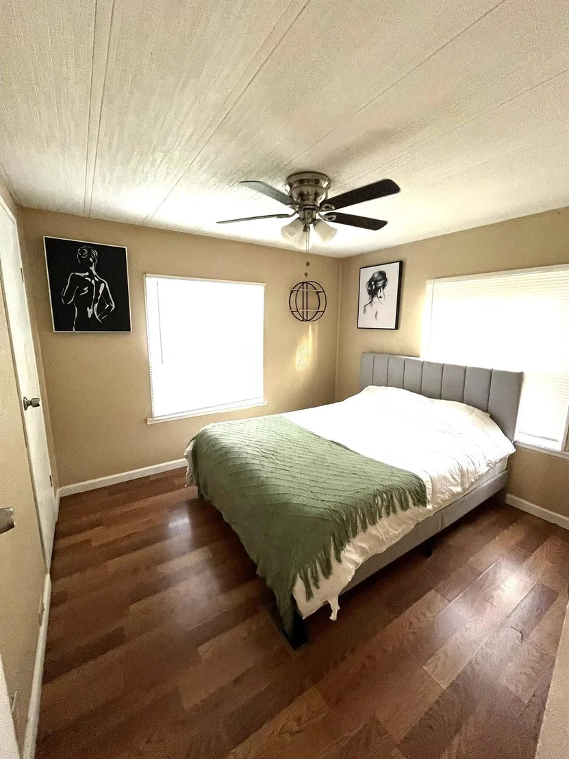 Photo of 5576 Helm LN