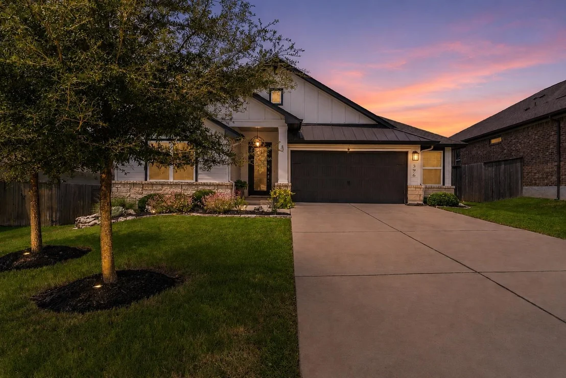 Photo of 396 Gunnison WAY